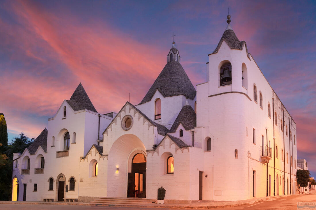 Trulli kostel sv. Antonína - Alberobello