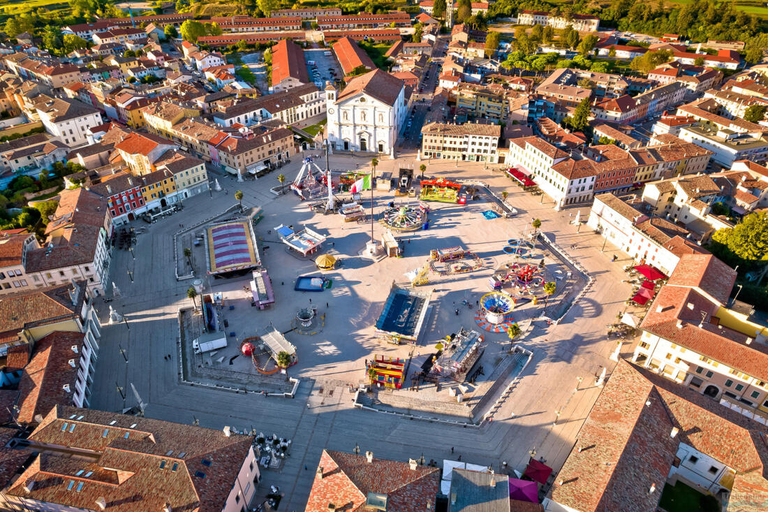 Piazza Grande in Palmanova aus der Vogelperspektive