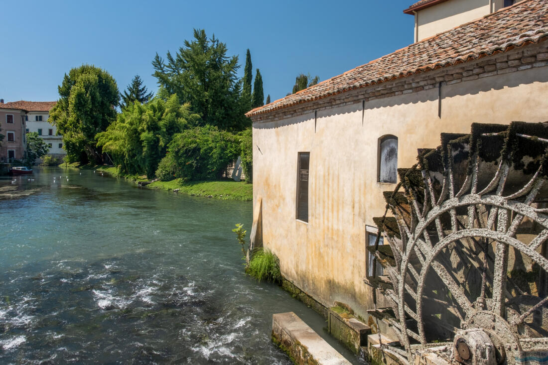 Eine der beiden Mühlen von St. Andreas am Fluss Lemene in Portogruaro