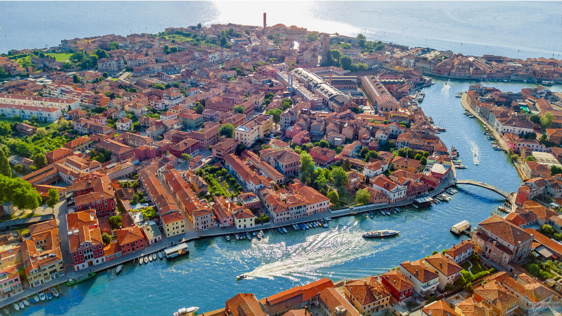 Pohled na Canal Grande na ostrově Murano