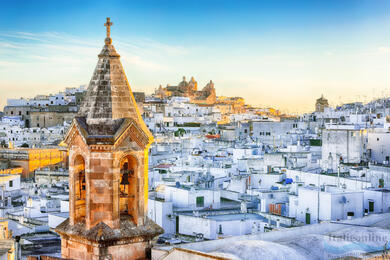 Ostuni, eine weiße Stadt in Apulien